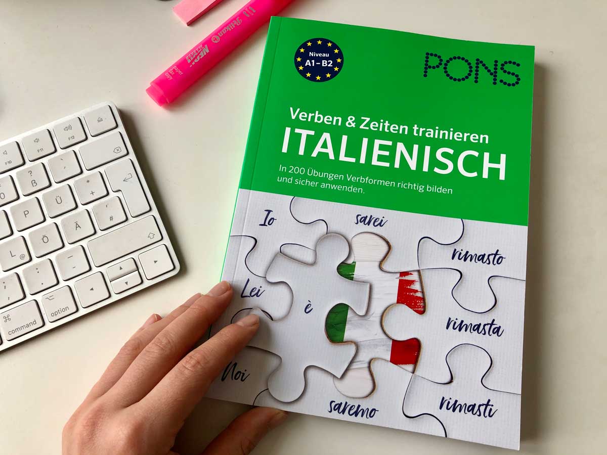 PONS Verben und Zeiten scrivania • Bücher zum Italienisch lernen