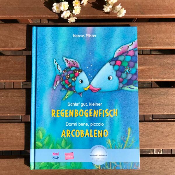 arcobaleno1 | Schlaf gut, kleiner Regenbogenfisch • Dormi bene, piccolo Arcobaleno