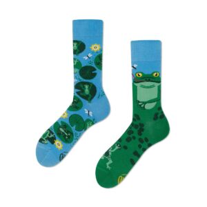 Froggy Frog Socks from Many Mornings